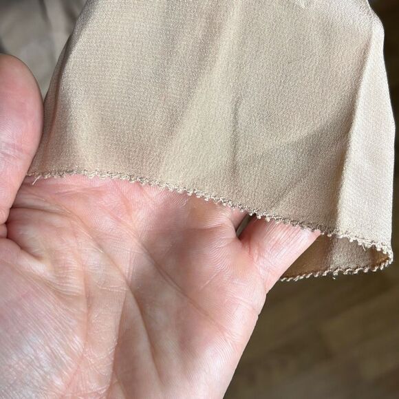 Vince Silk Blouse Light Brown Deep V Neck Long Sleeve Side Slit Tops Women's Siz - Picture 6 of 12